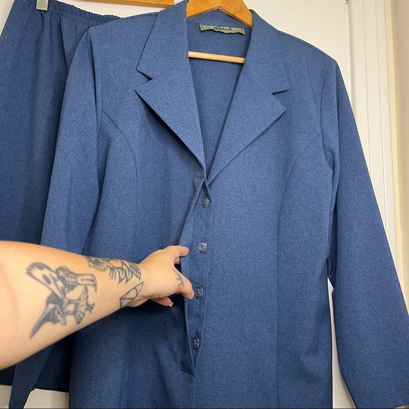 Vintage Blue Matching Blazer & Skirt Suit Set - Picture 6 of 10